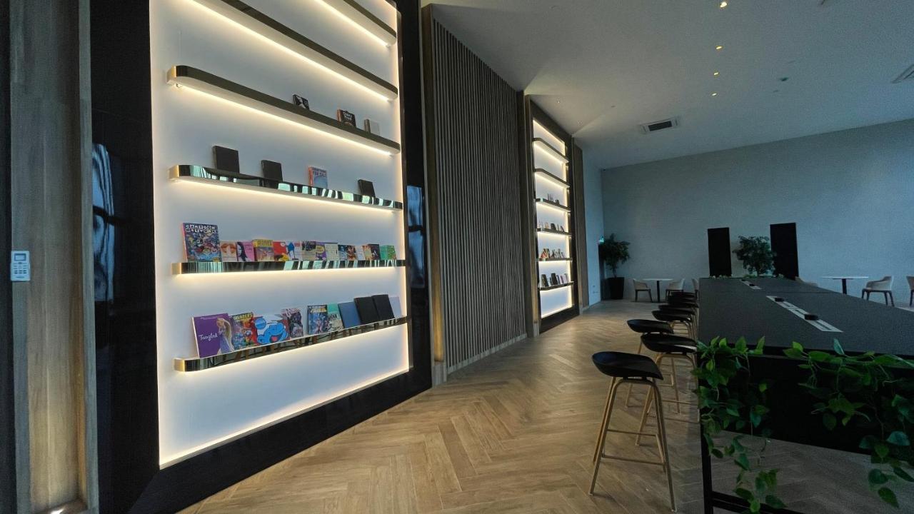 Beacon Executive Suite - City View - By Iz George Town Extérieur photo