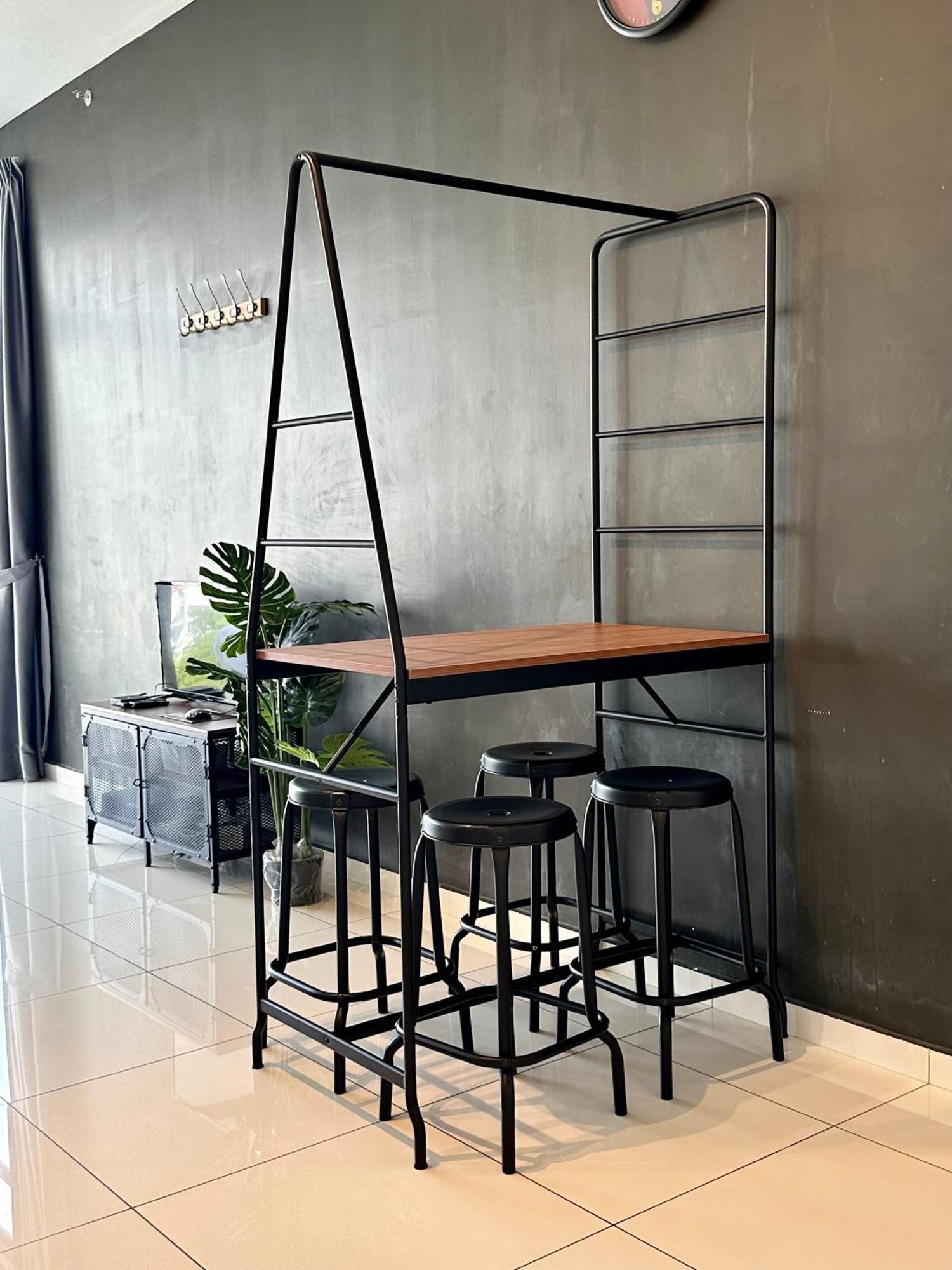Beacon Executive Suite - City View - By Iz George Town Extérieur photo