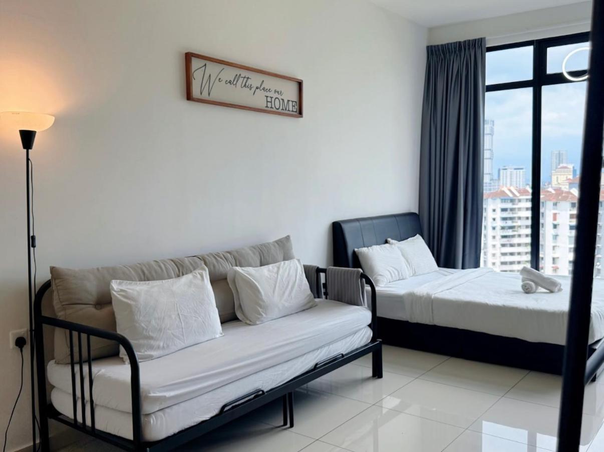 Beacon Executive Suite - City View - By Iz George Town Extérieur photo